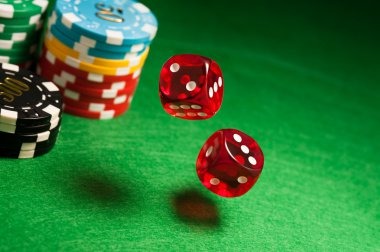Live roulette table on bro178 showing wheel, betting grid, and dealer broadcast from studio
